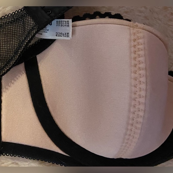 B.Tempt’d Ciao Bella Balconette Demi cup soft lace bra from Macy’s size 34B - Picture 3 of 11